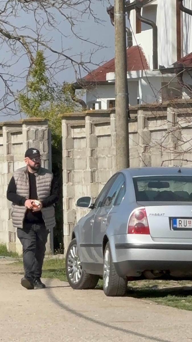 Dečko Branke Lazić, Darkove majke (1).jpg