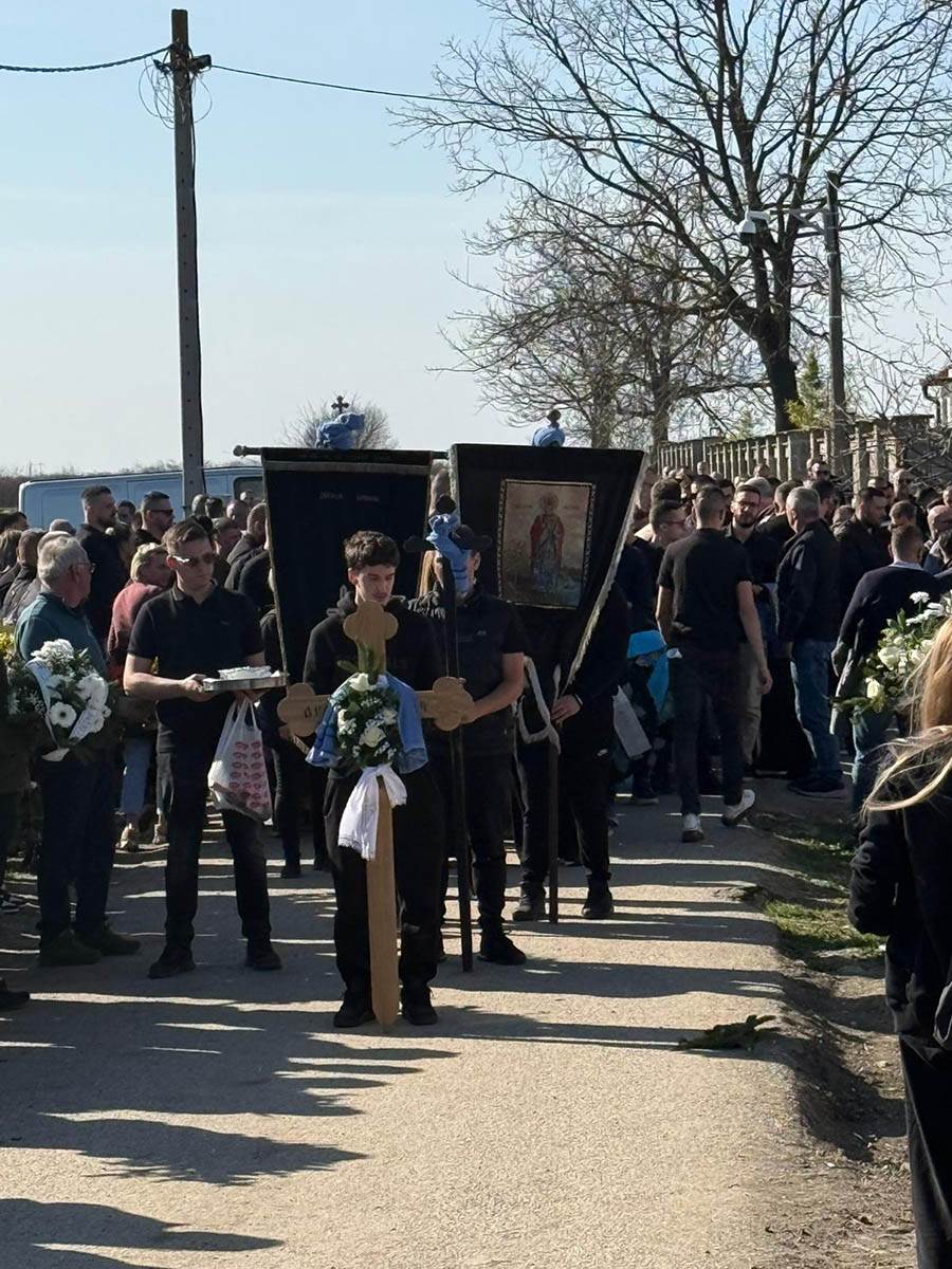 sahrana Dragan Lazić (1).jpg