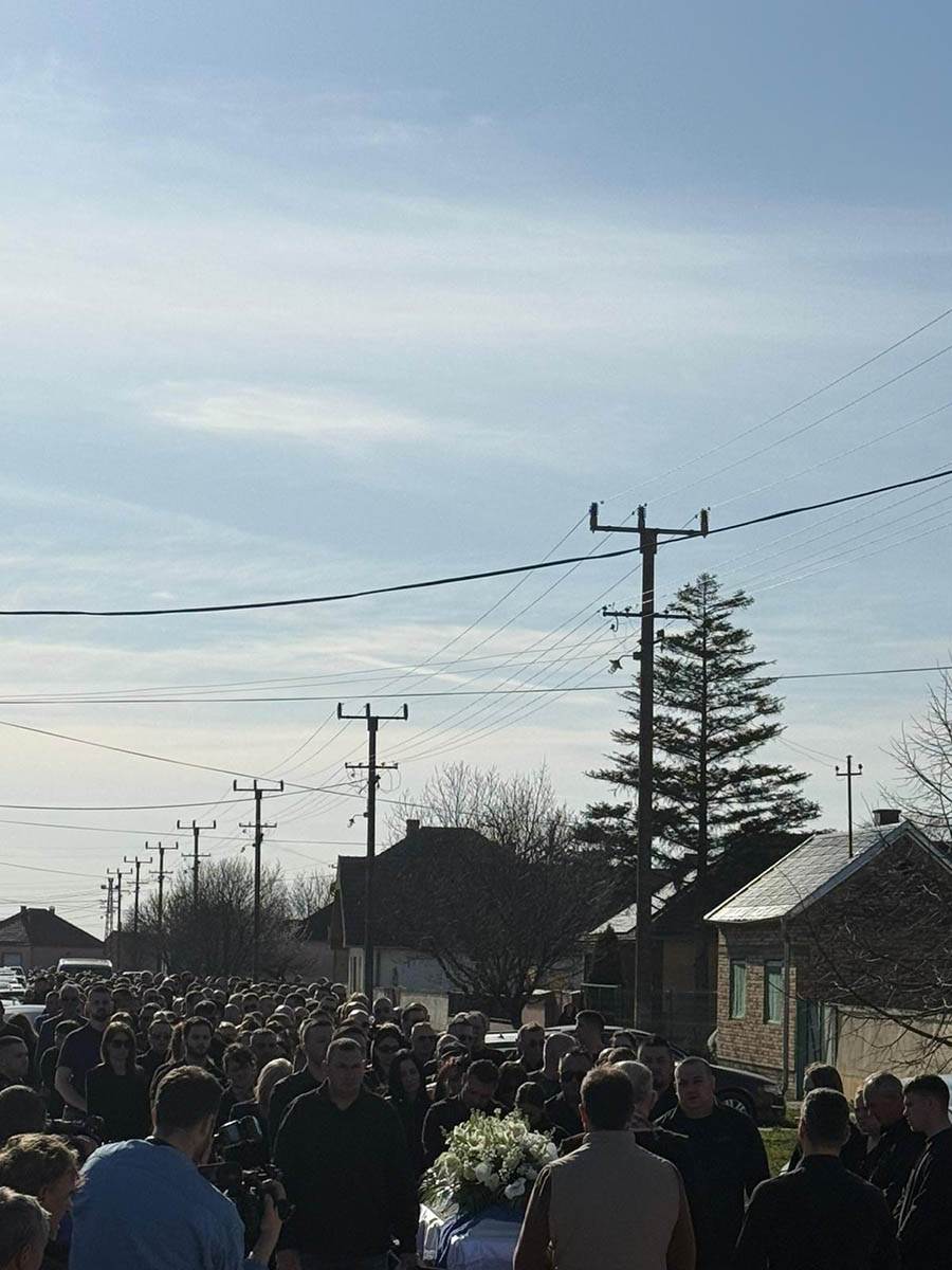 sahrana Dragan Lazić (1).jpg