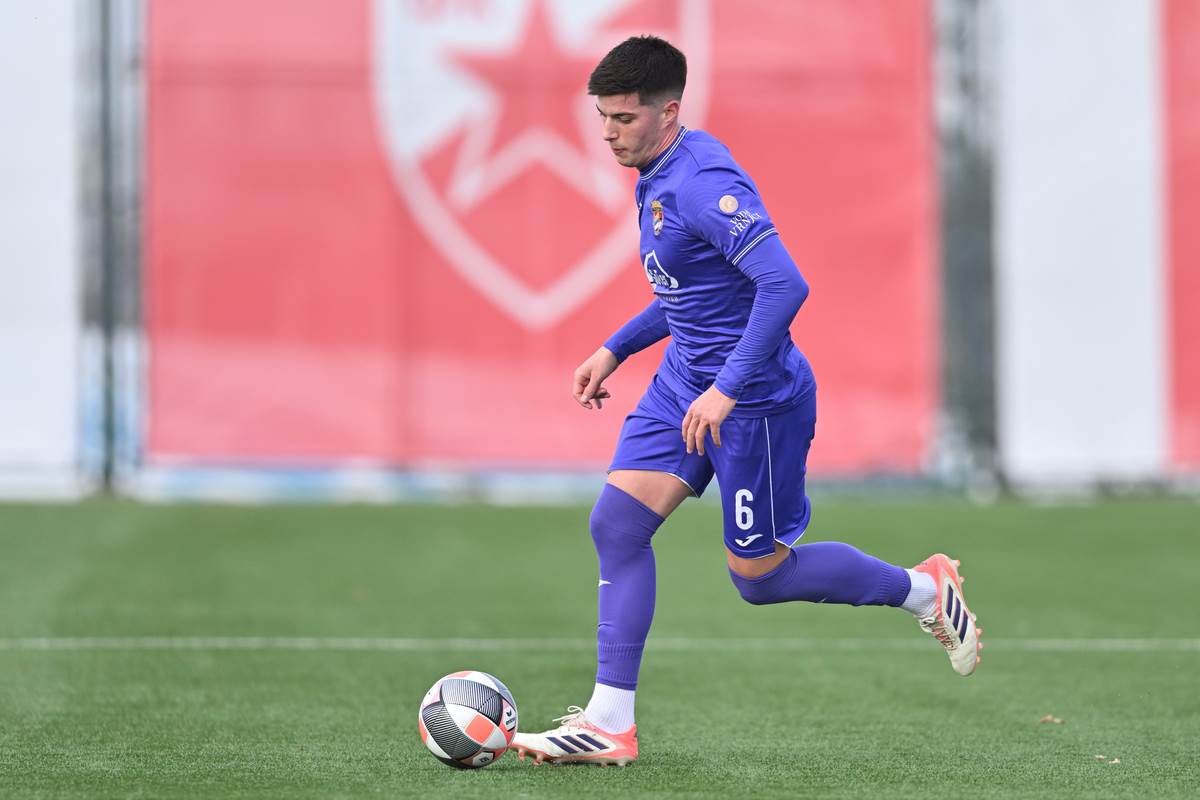 Balša Vukotić levi bek Grafičara