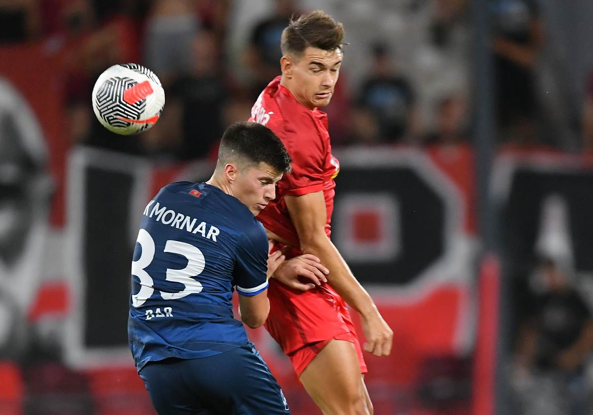 Balša Vukotić kao levi bek Mornara iz Bara