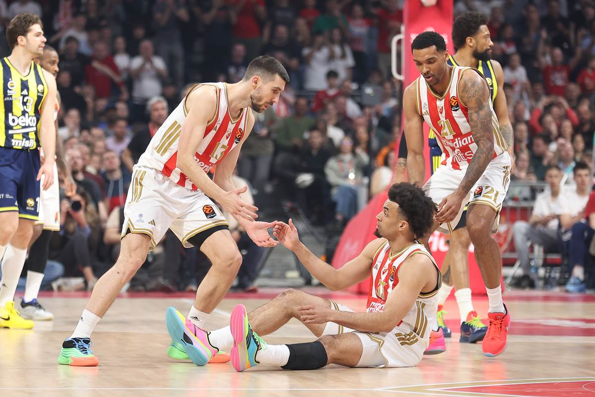 Crvena zvezda - Fenerbahče (19).JPG