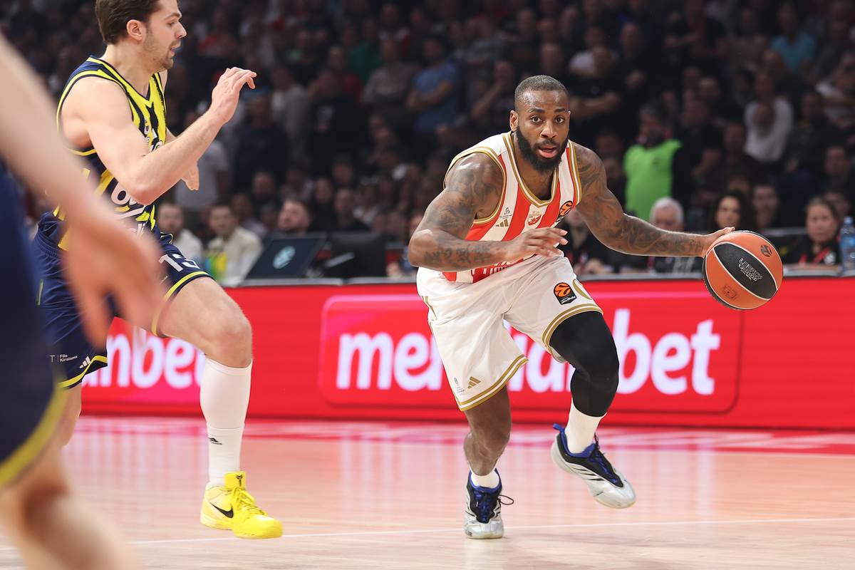 Crvena zvezda - Fenerbahče (26).JPG