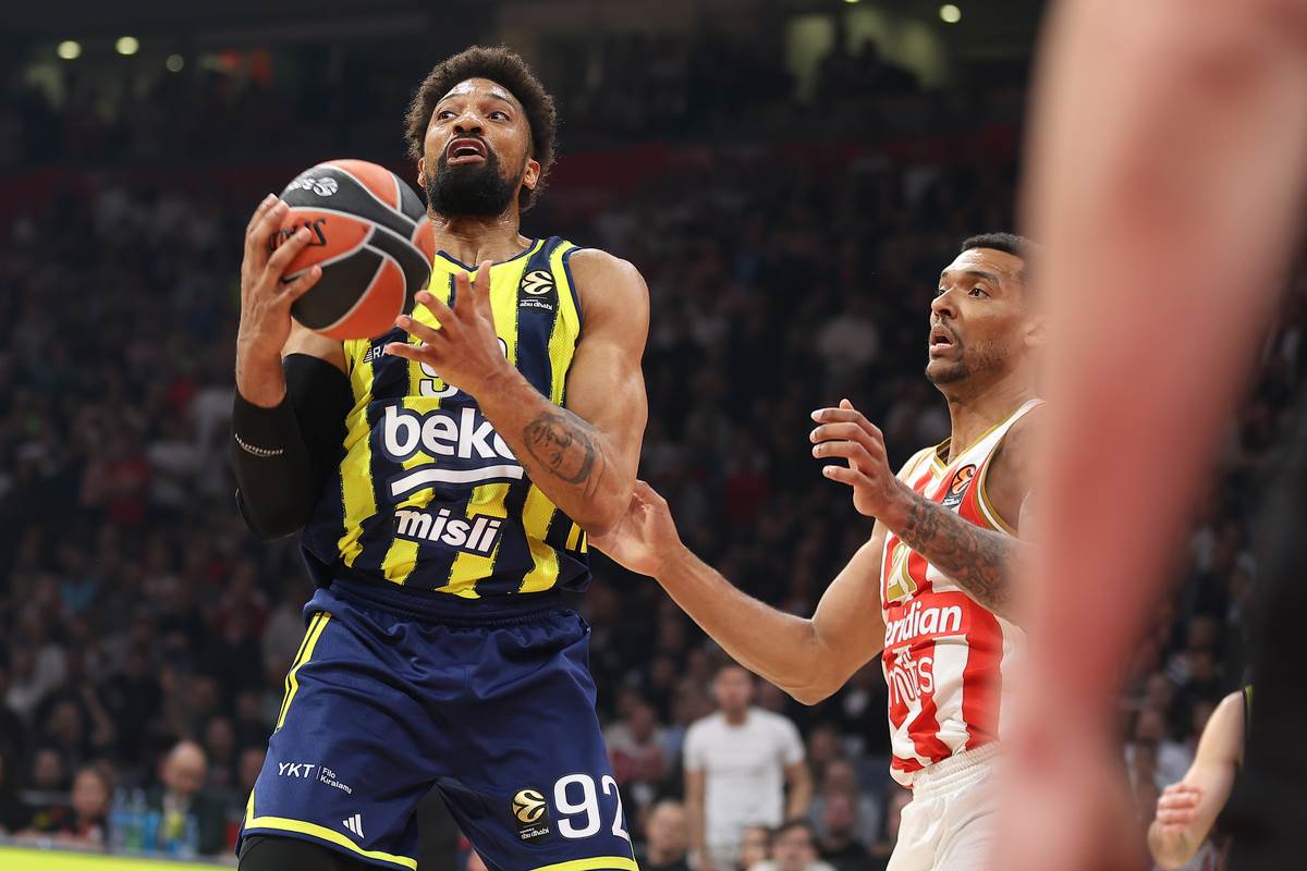 Crvena zvezda - Fenerbahče (35).JPG