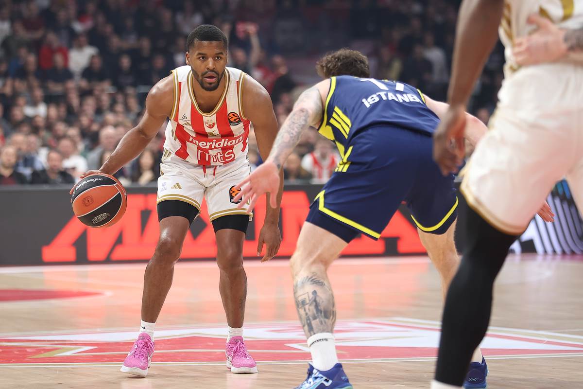 Crvena zvezda - Fenerbahče.JPG