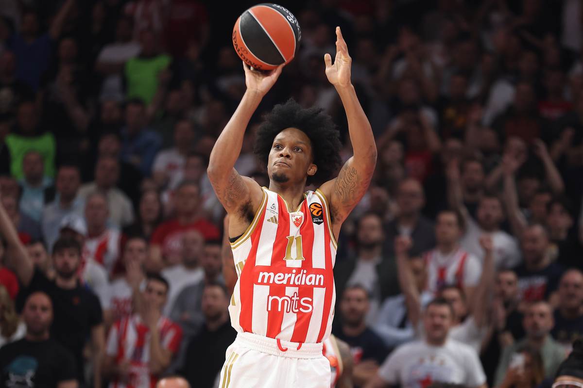 Crvena zvezda - Fenerbahče (37).JPG