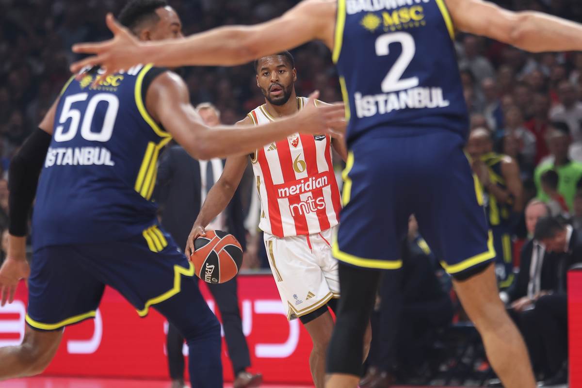 Crvena zvezda - Fenerbahče (36).JPG