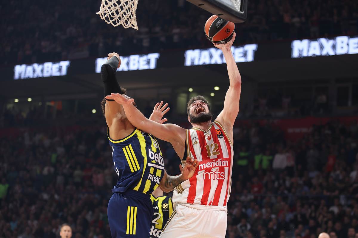 Crvena zvezda - Fenerbahče (40).JPG