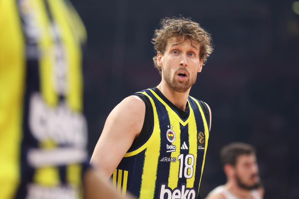 Crvena zvezda - Fenerbahče (43).JPG