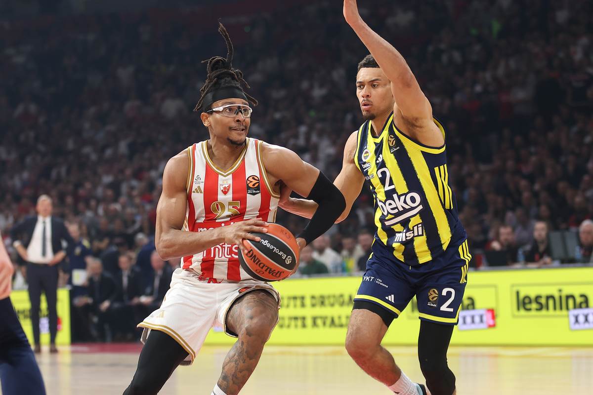 Crvena zvezda - Fenerbahče (47).JPG