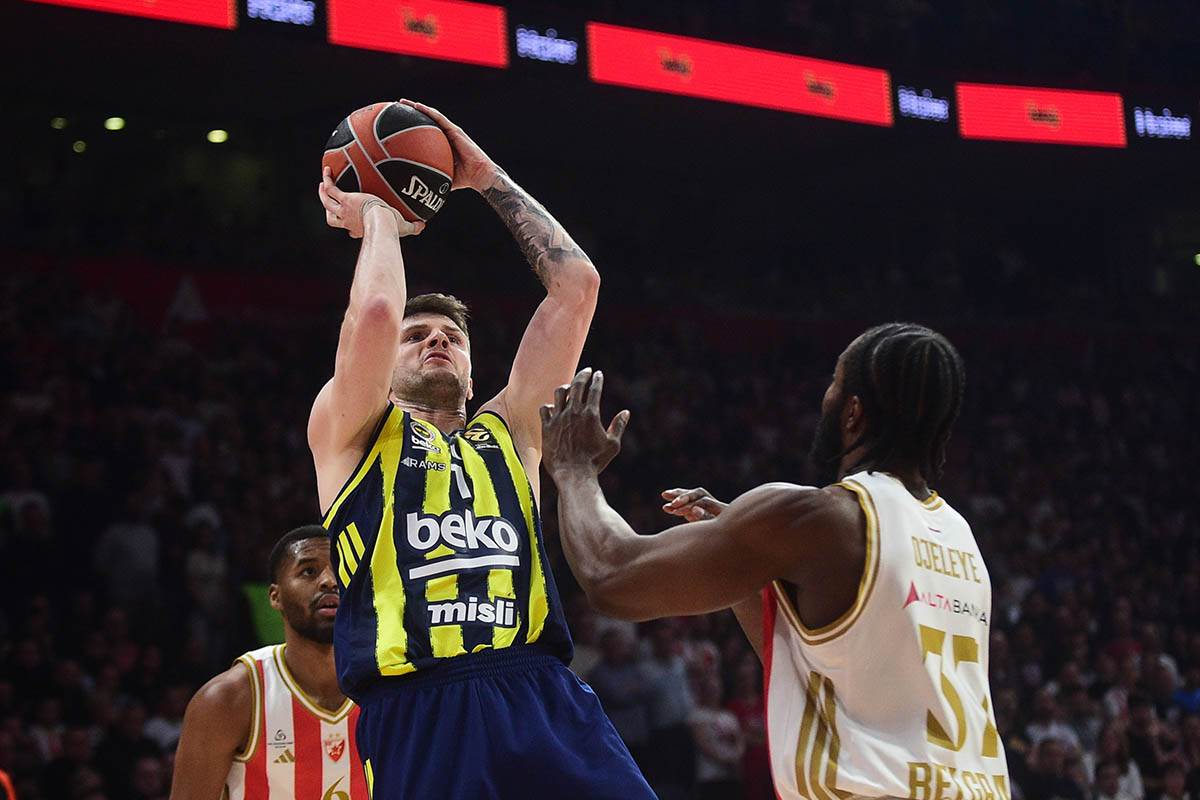 Crvena zvezda - Fenerbahče  (2).jpg