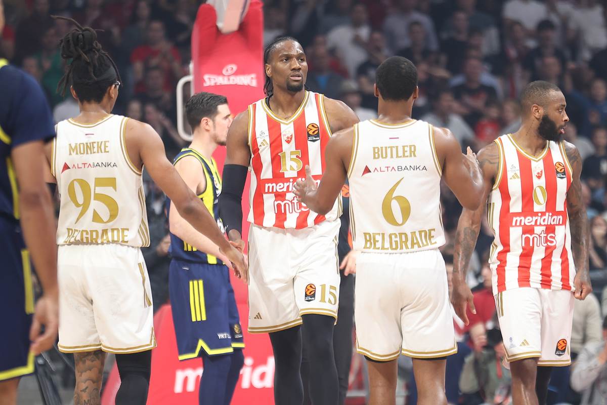 Crvena zvezda - Fenerbahče (54).JPG