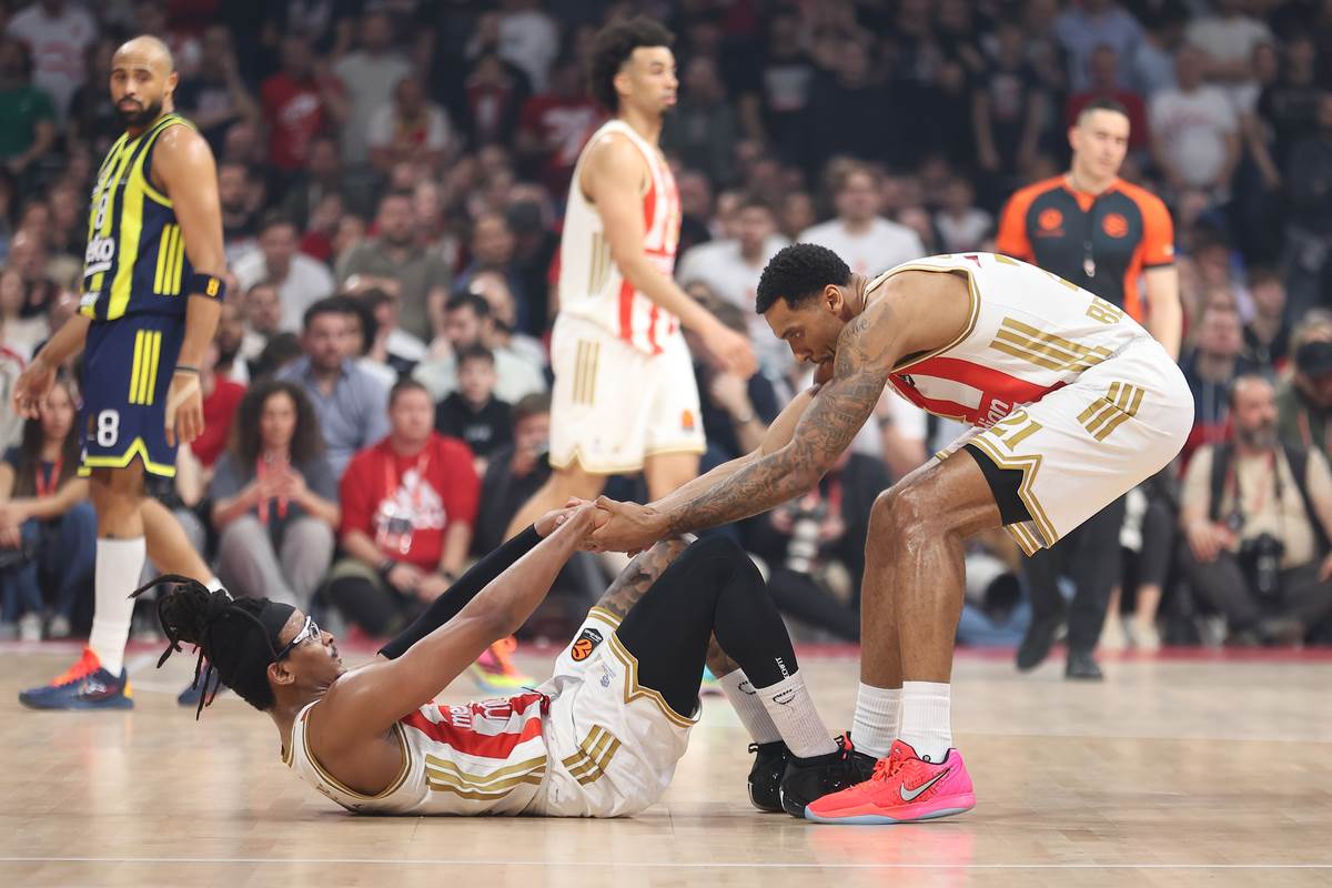 Crvena zvezda - Fenerbahče (58).JPG