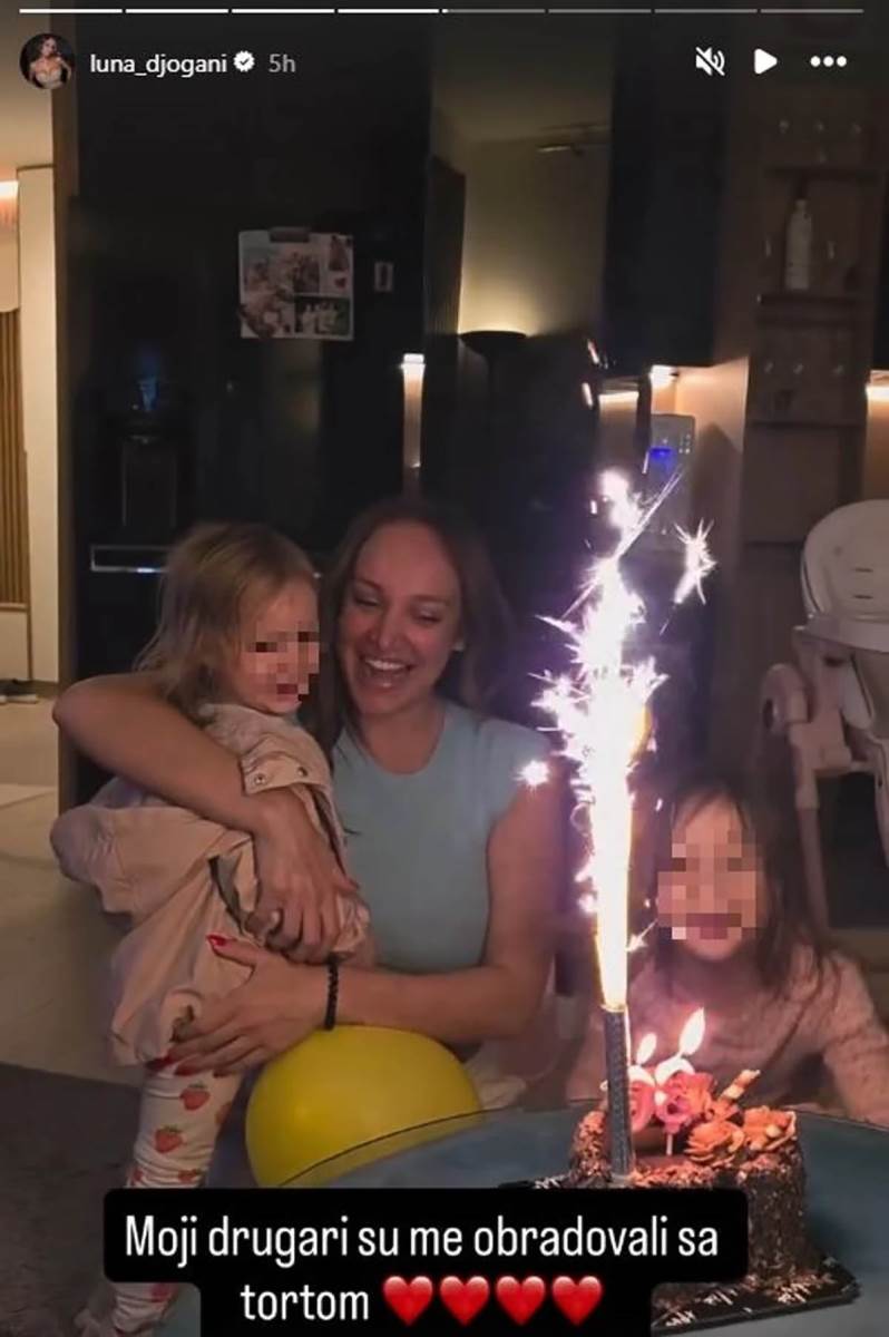 Luna Đogani slavi 30. rođendan (4).jpg