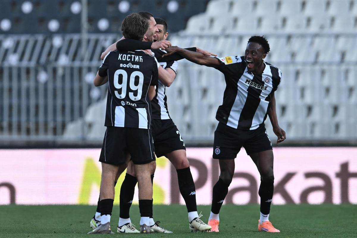 Vukašin Đurđević slavi gol za Partizan