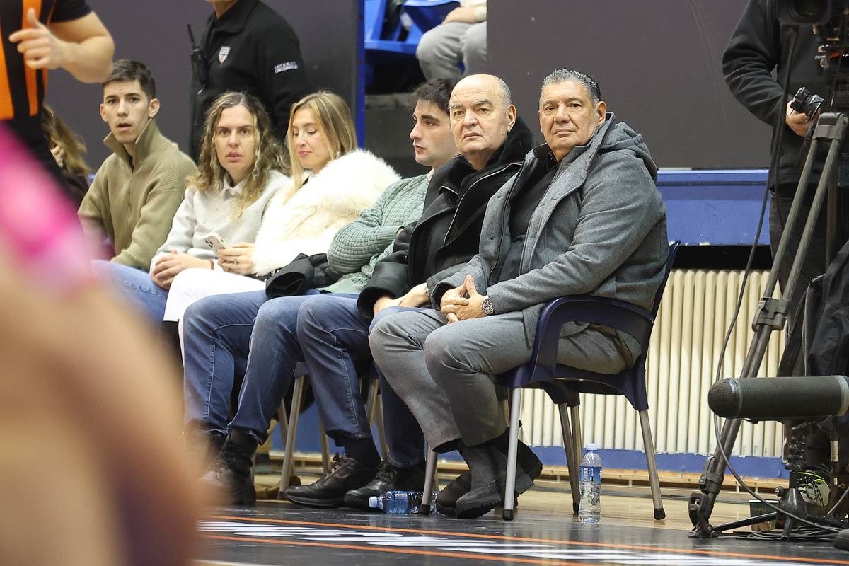 Duško Vujošević i Miško Ražnatović gledaju utakmicu Mega - CSKA Moskva u Beogradu