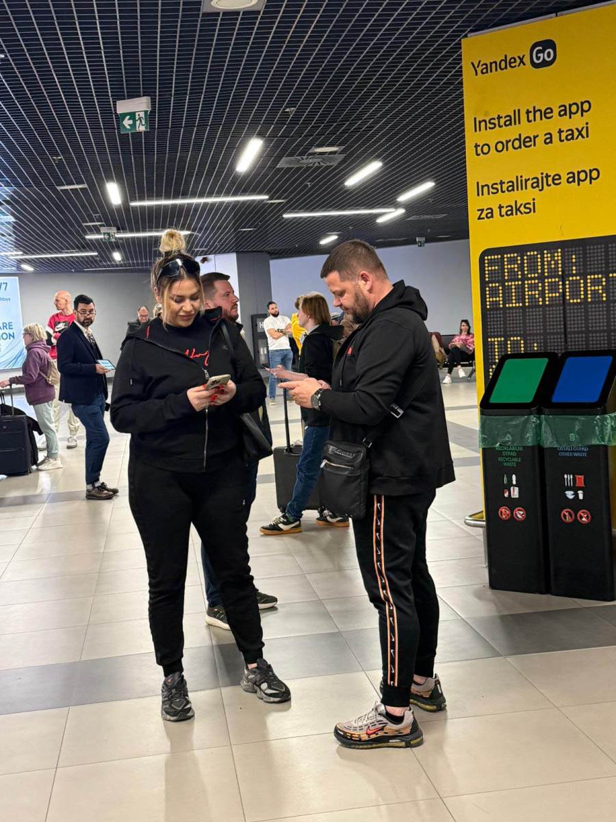 Bivša snaja Zorice Brunclik Vanja Tutić sa novim mužem na aerodromu