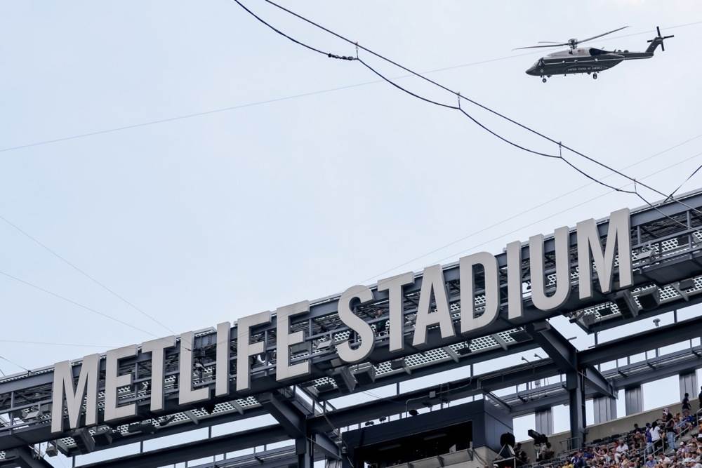 Helikopter nad Metlajf stadionom na kojem će se igrati finale Mundijala 2026