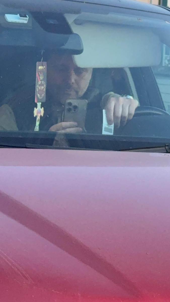 Decko Rade Manojlovic Snimili smo izbliza partnera pevacice kog krije od javnosti (5).jpg