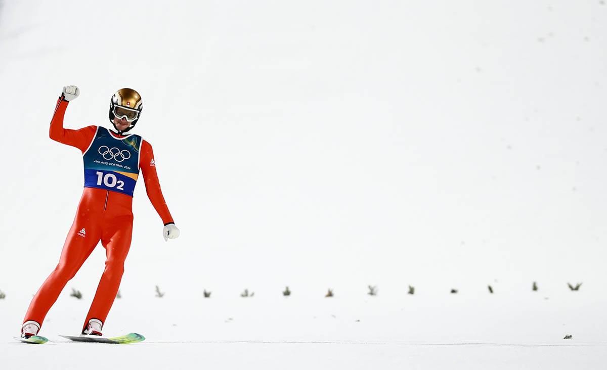 Gregor Deschwanden (4).jpg