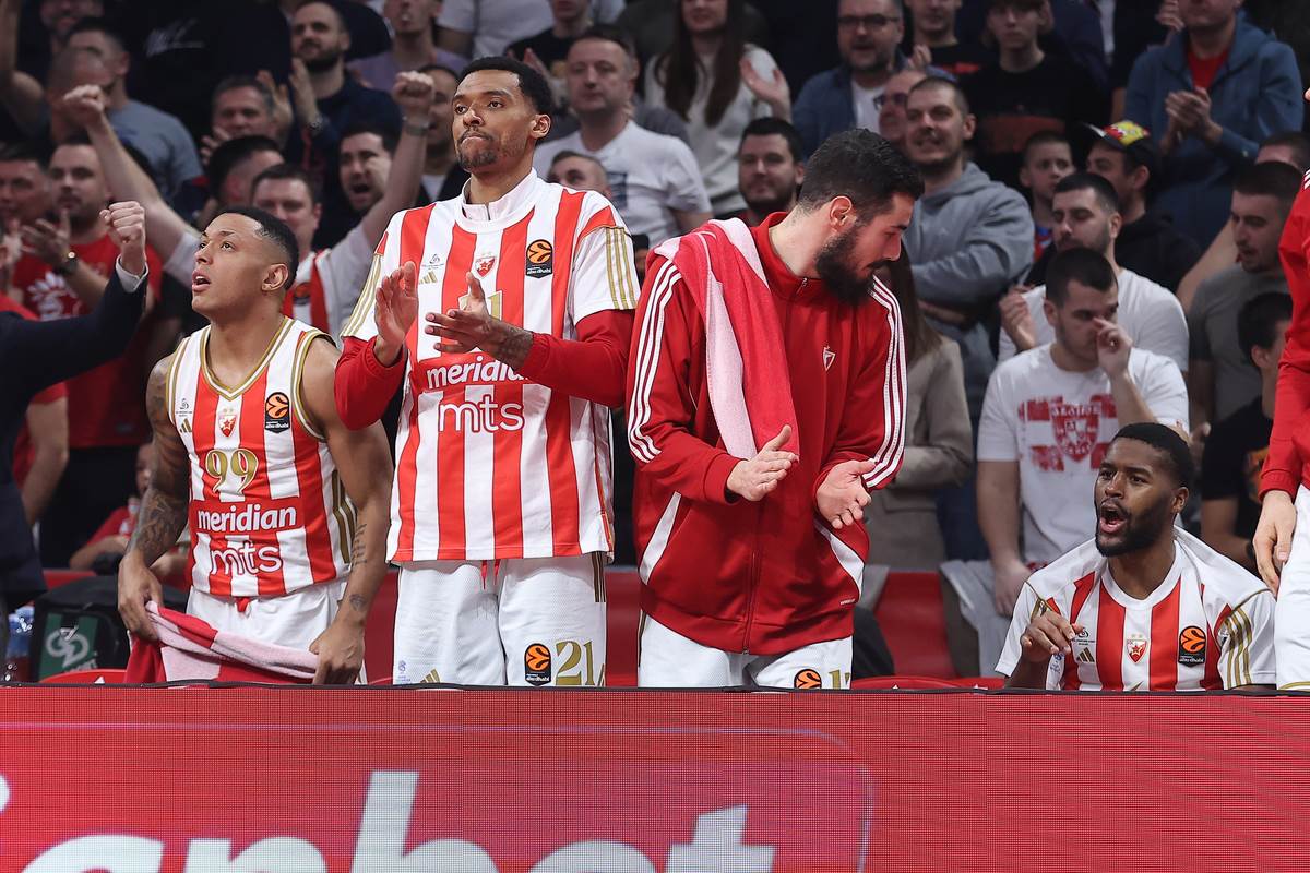 Jago Bolomboj Kalinić i Batler u dresu Crvene zvezde