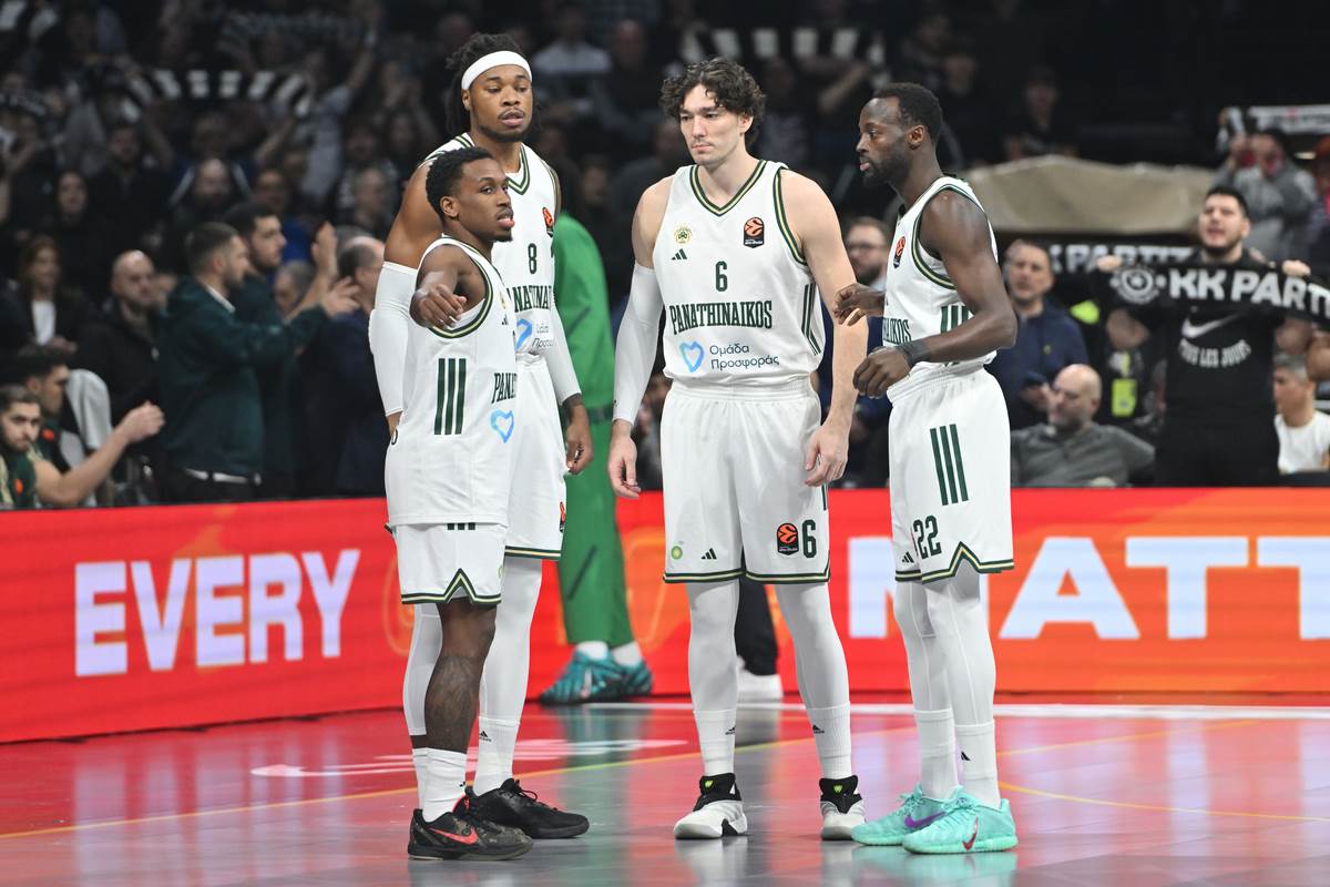 Rišon Holms u petorci Panatinaikosa protiv Partizana