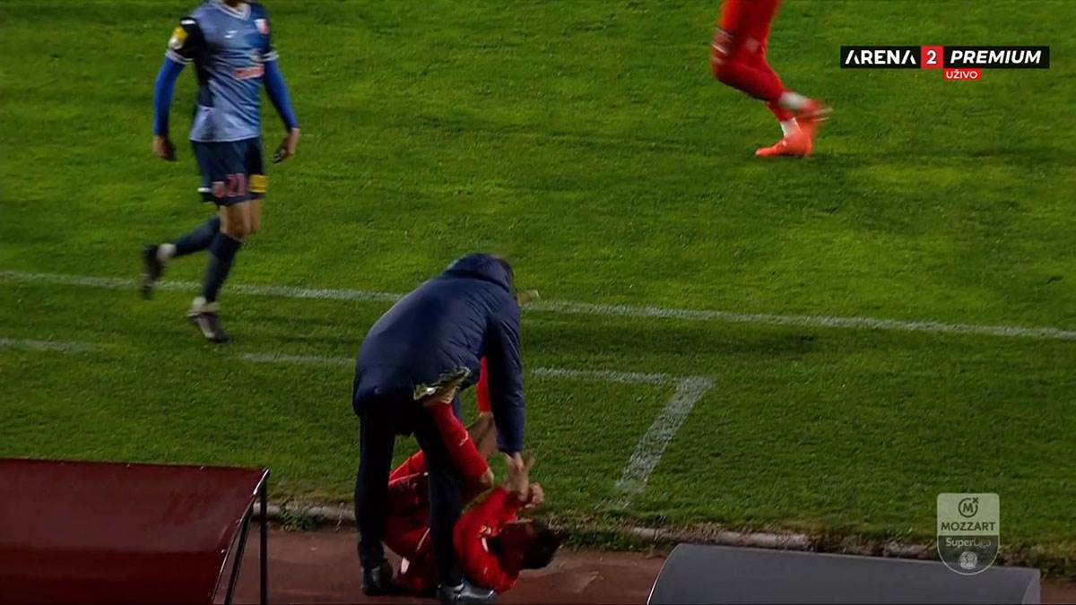 Miroslava Tanjgu udario fudbaler Radničkog u glavu (5).jpg