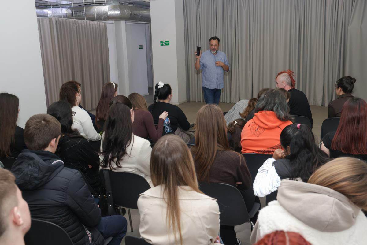 Dan kad postaju punoletni, moraju na ulicu! Surova realnost "domaca" u Srbiji: Velika akcija Kurira 