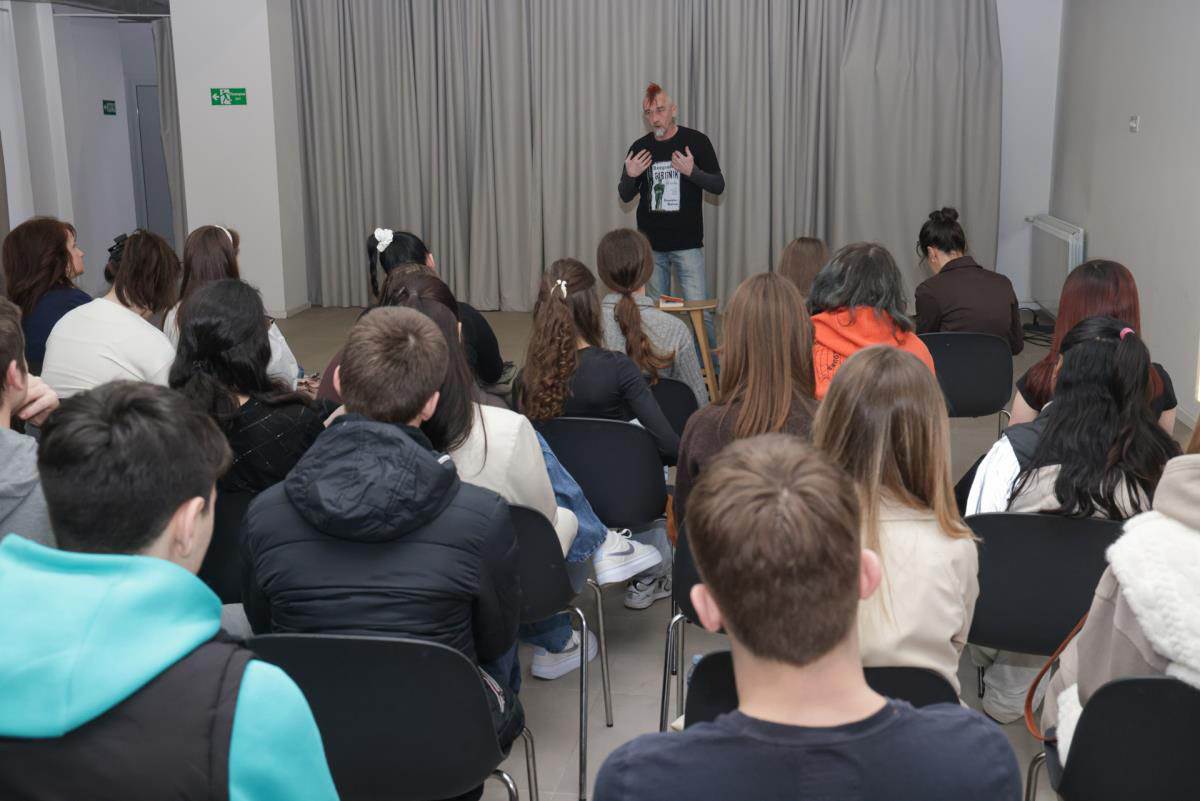 Dan kad postaju punoletni, moraju na ulicu! Surova realnost "domaca" u Srbiji: Velika akcija Kurira 