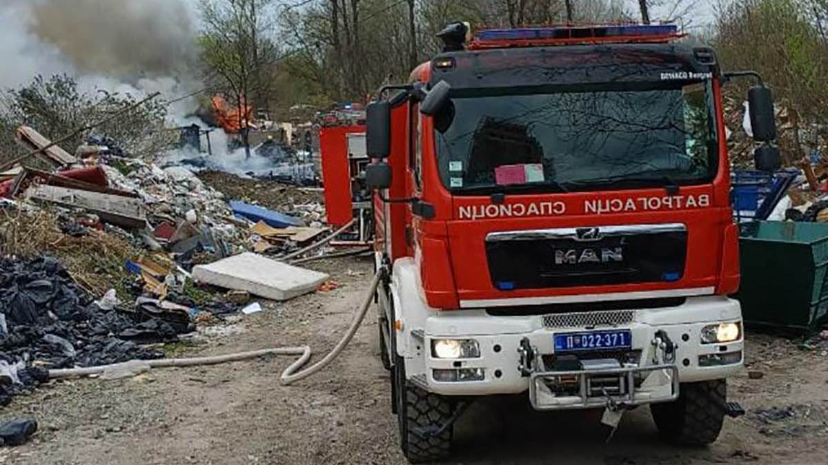 Požar na Čukaričkoj padini (5).jpg