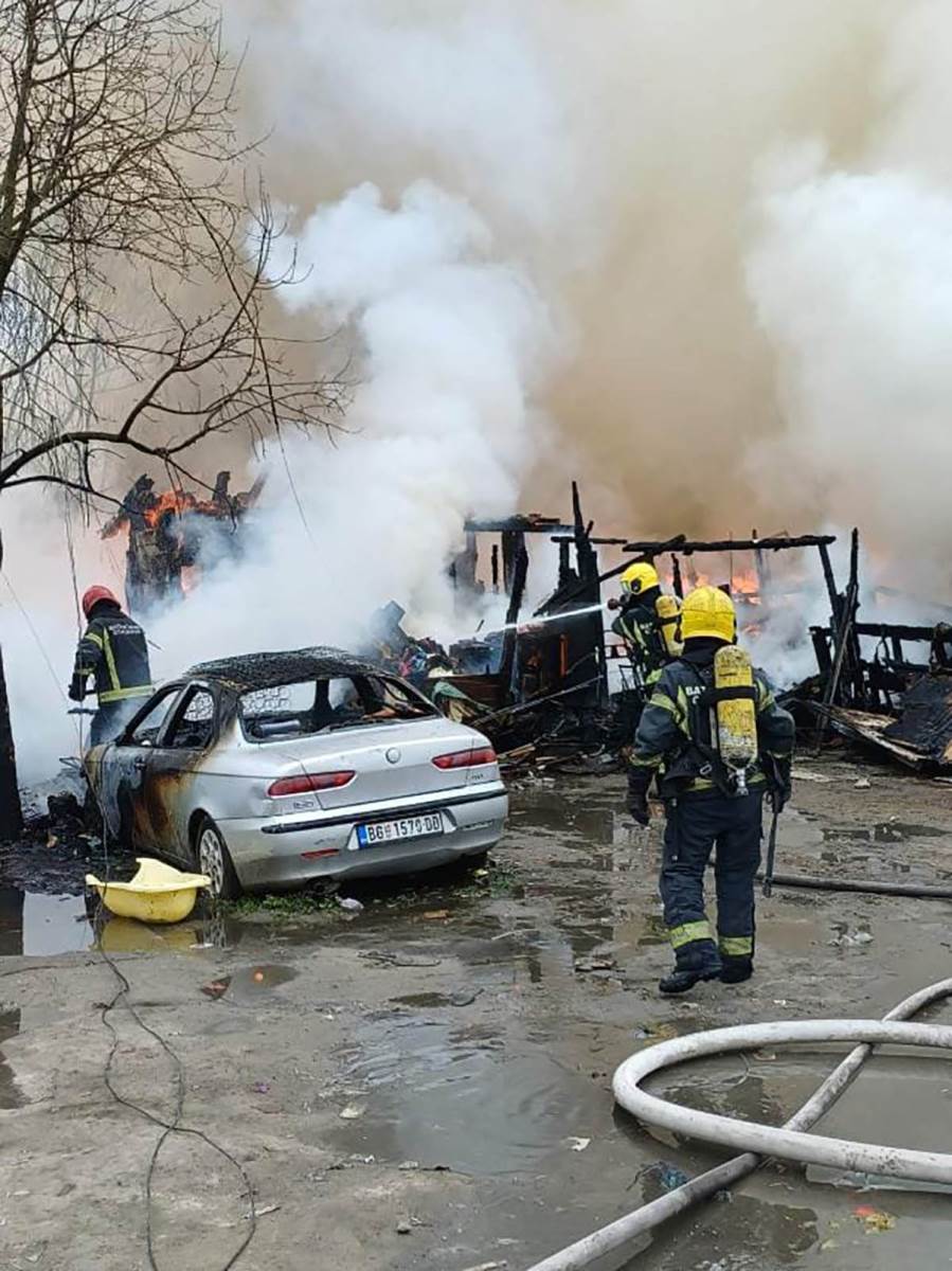 Požar na Čukaričkoj padini (1).jpg