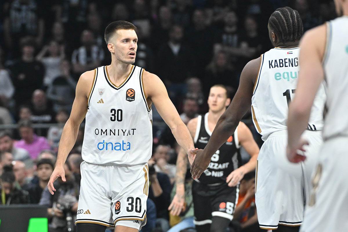 Partizan-Dubai (5).jpg