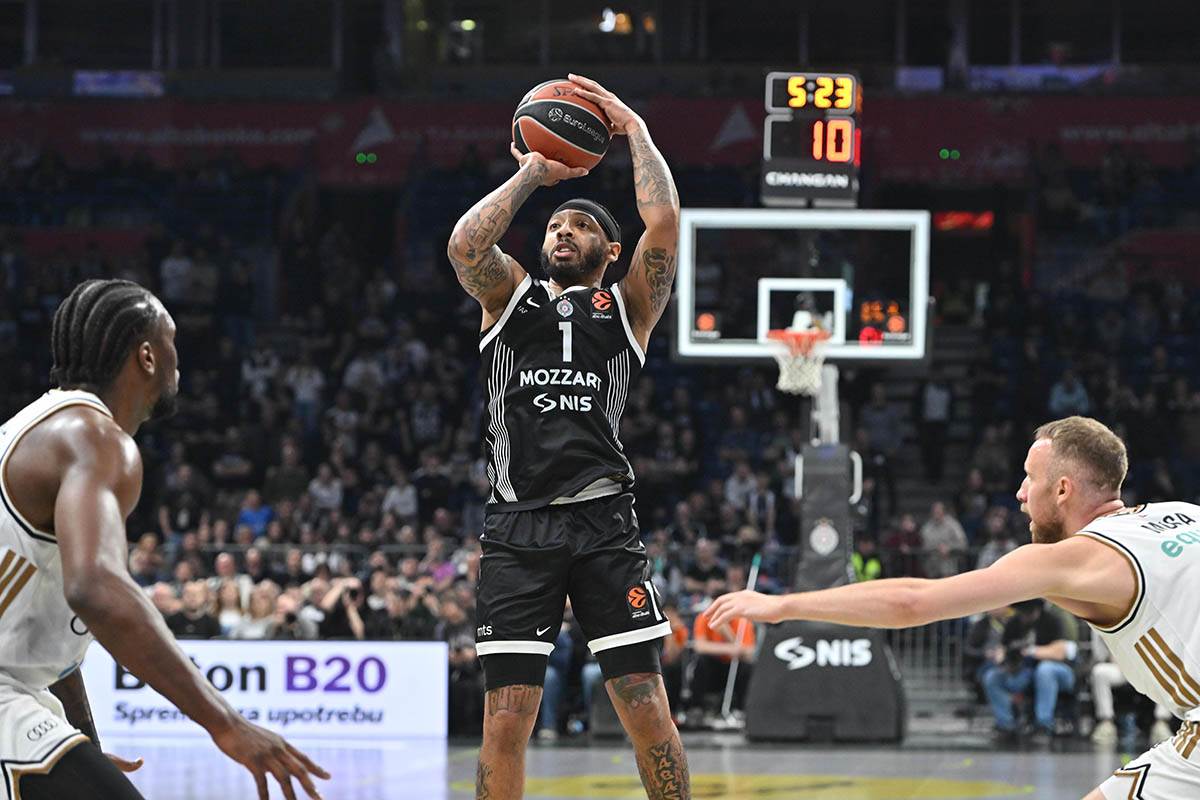 Partizan-Dubai (13).jpg