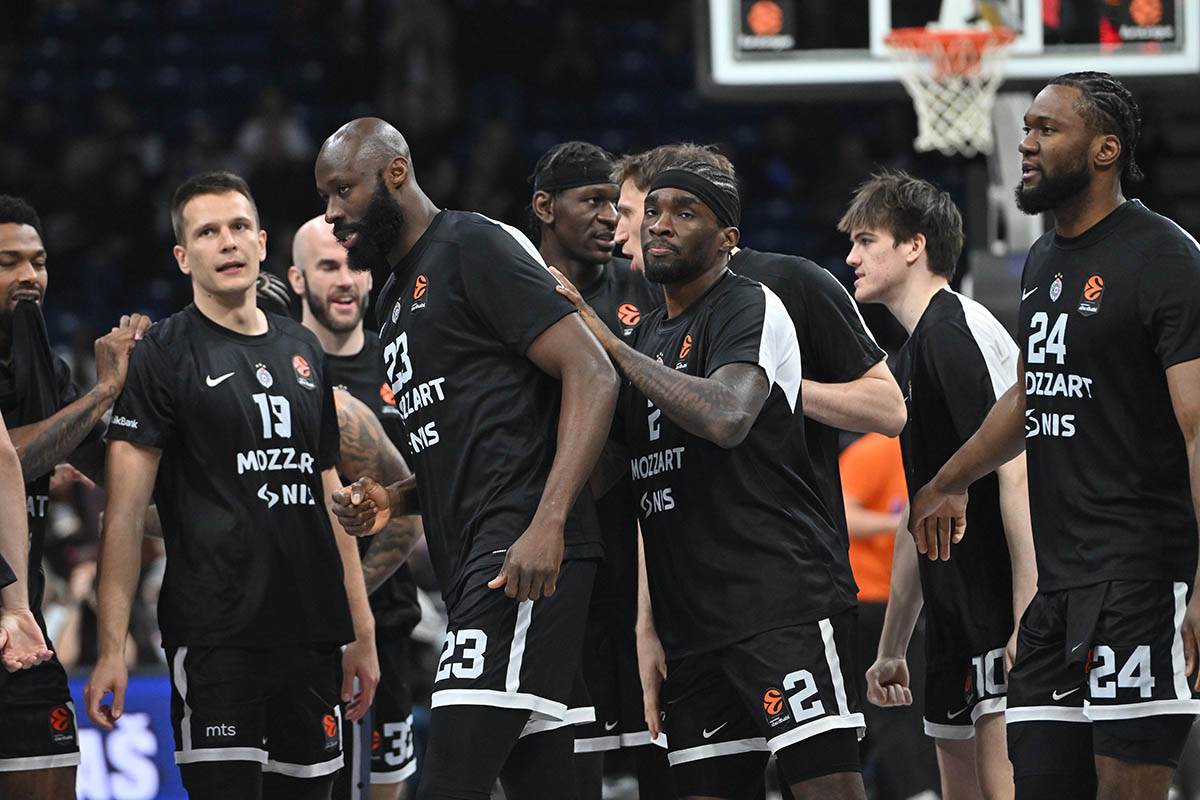 Partizan-Dubai (13).jpg