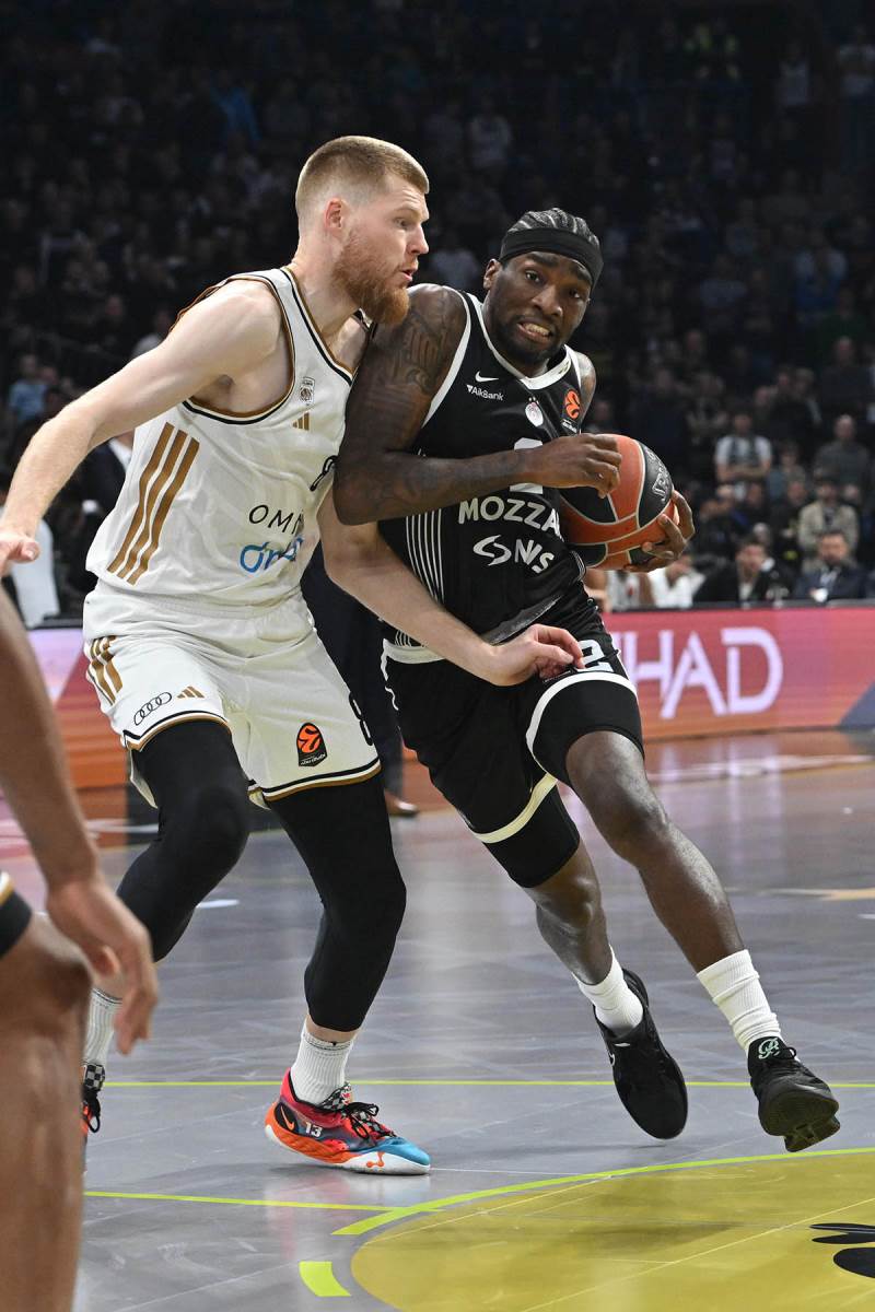 Partizan-Dubai (5).jpg