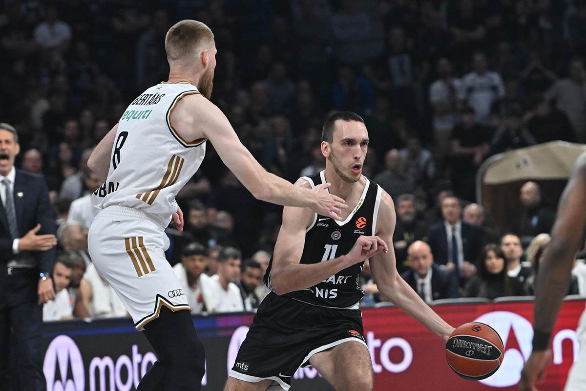 Partizan-Dubai (9).jpg