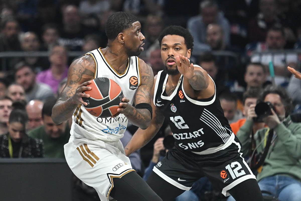 Partizan-Dubai (18).jpg