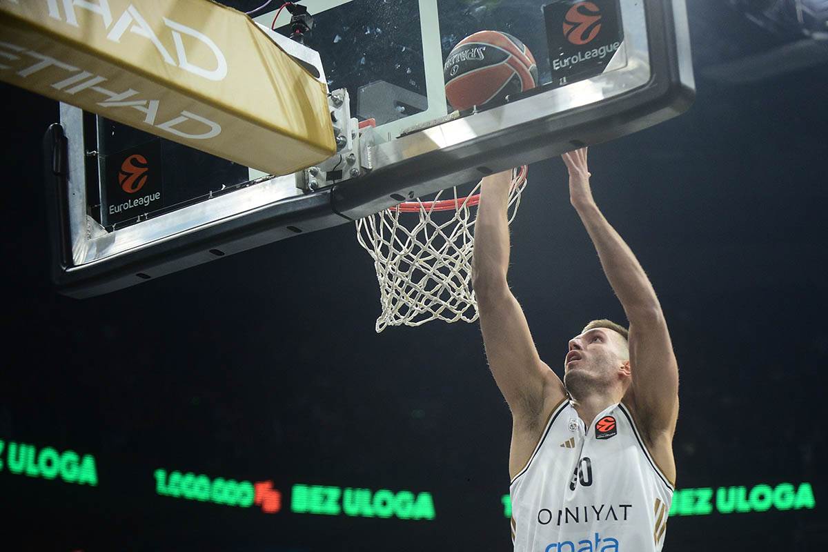 Partizan - Dubai (12).jpg