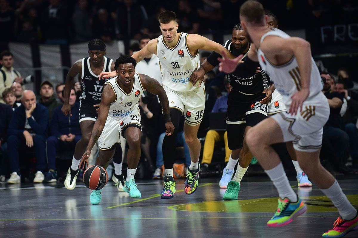 Partizan - Dubai (14).jpg