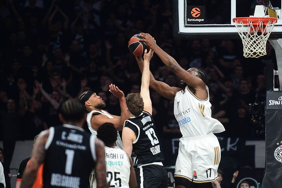 Partizan - Dubai (24).jpg