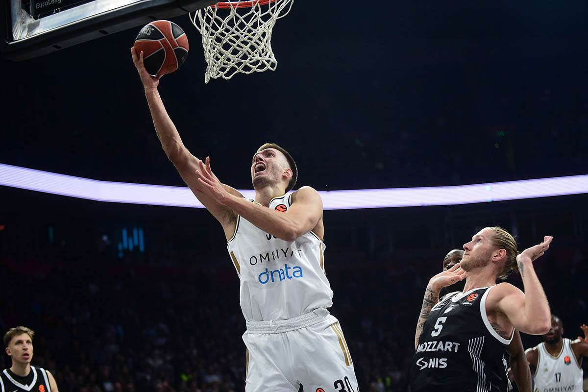 Partizan - Dubai (27).jpg