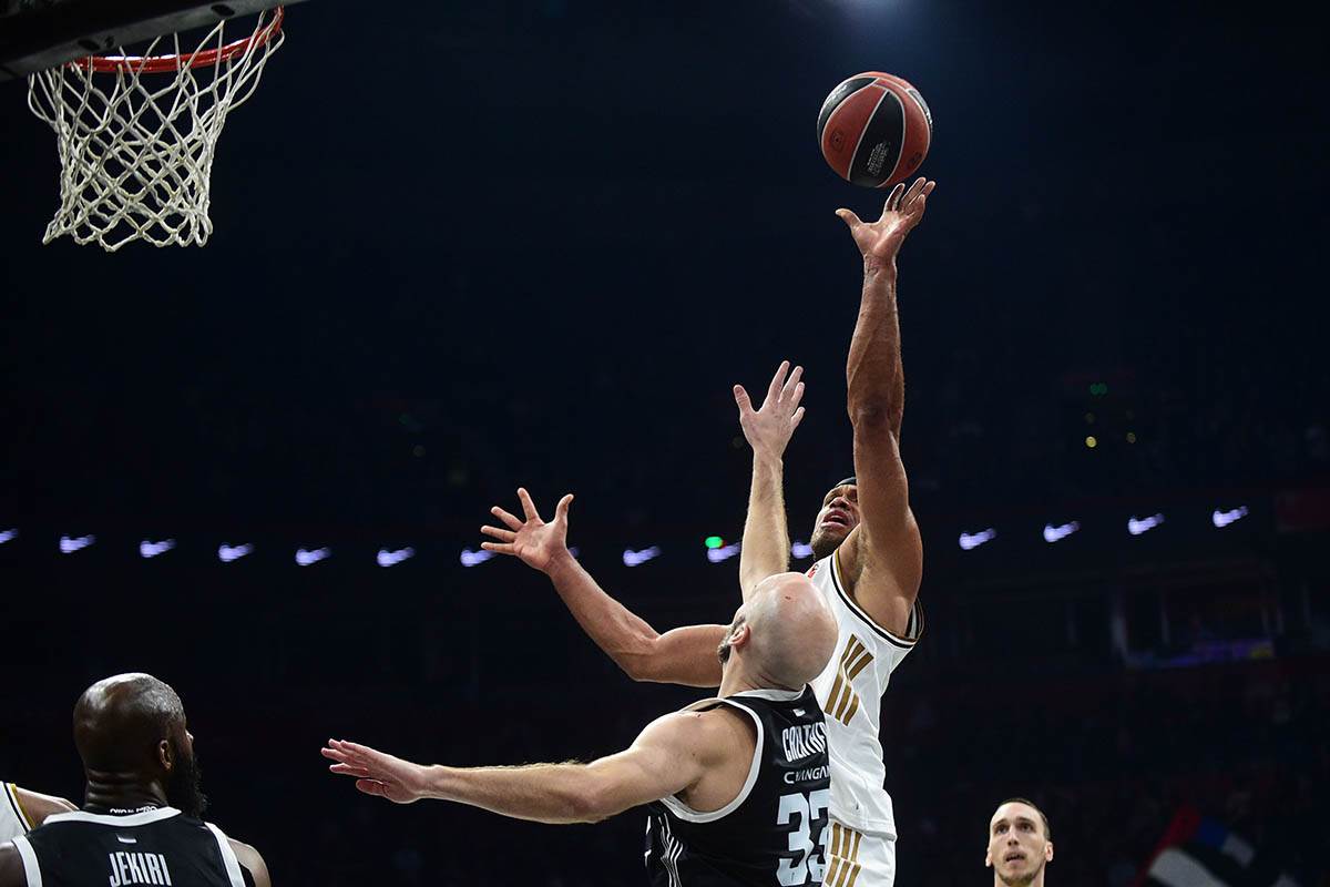 Partizan - Dubai (30).jpg
