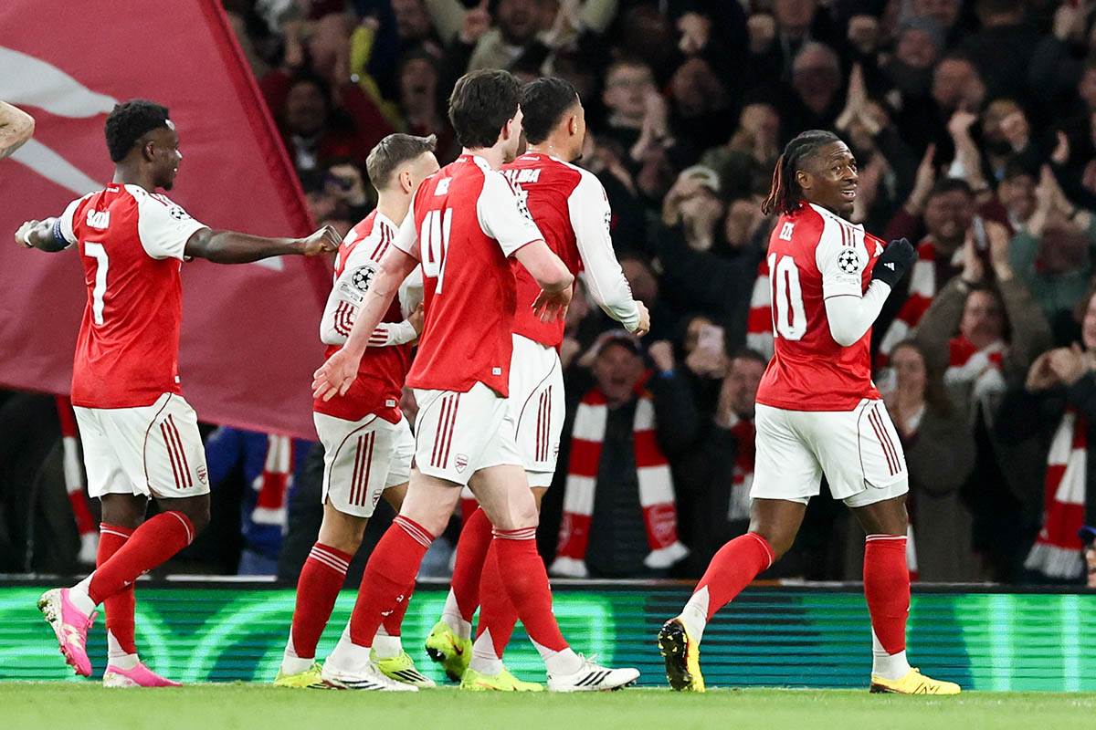 Arsenal - Bajer (7).jpg