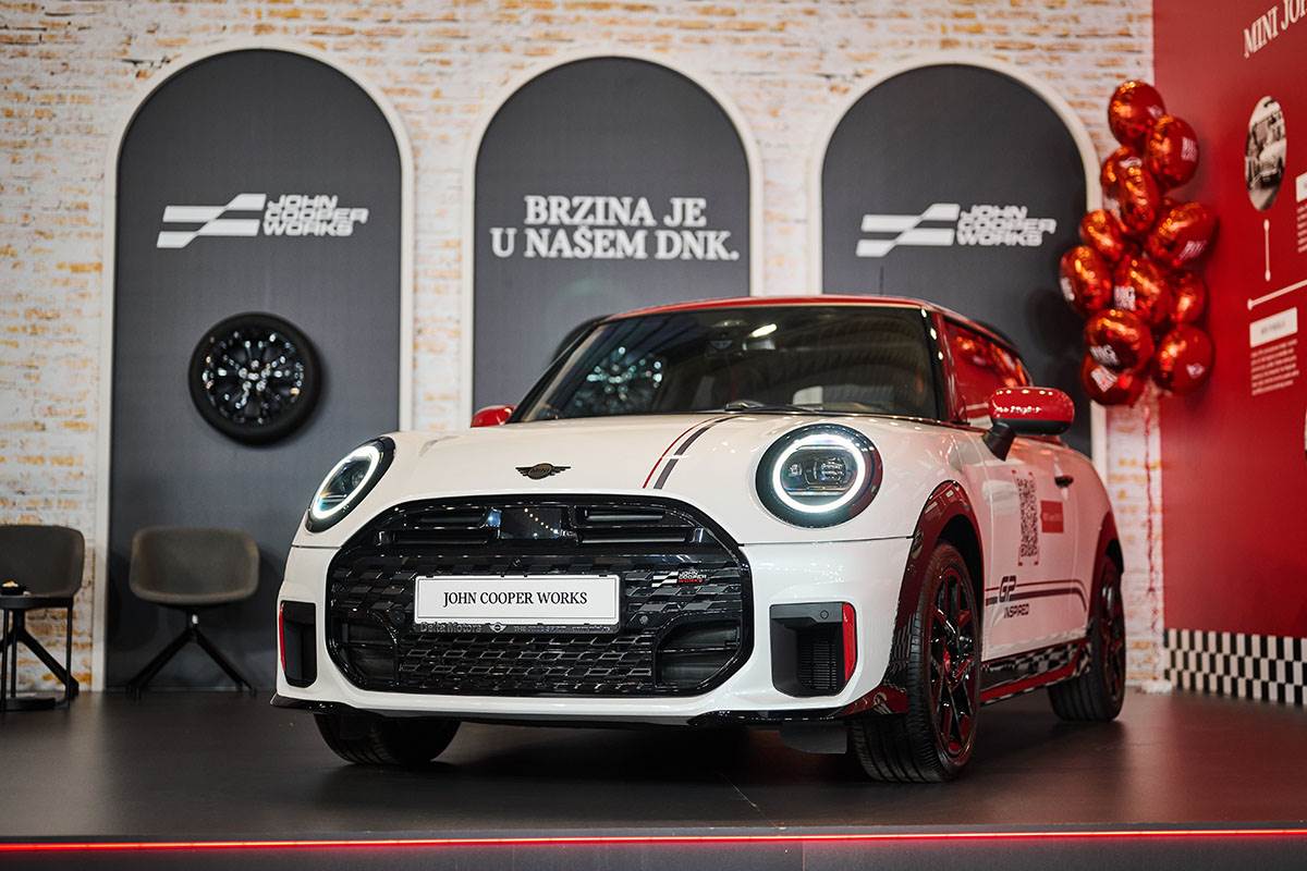 bmw i mini sajam 97 copy.jpg