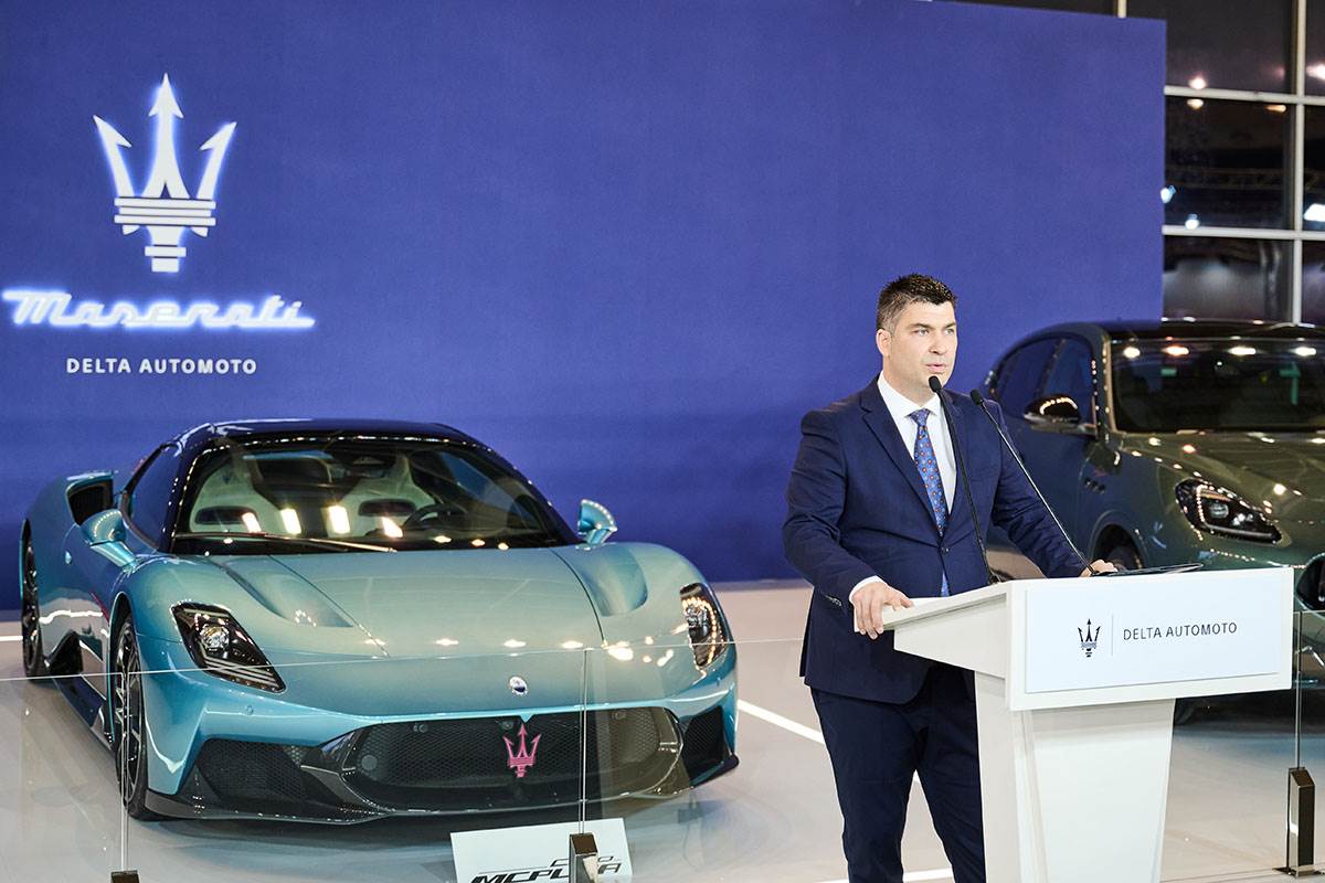 Maserati sajam 17 copy.jpg