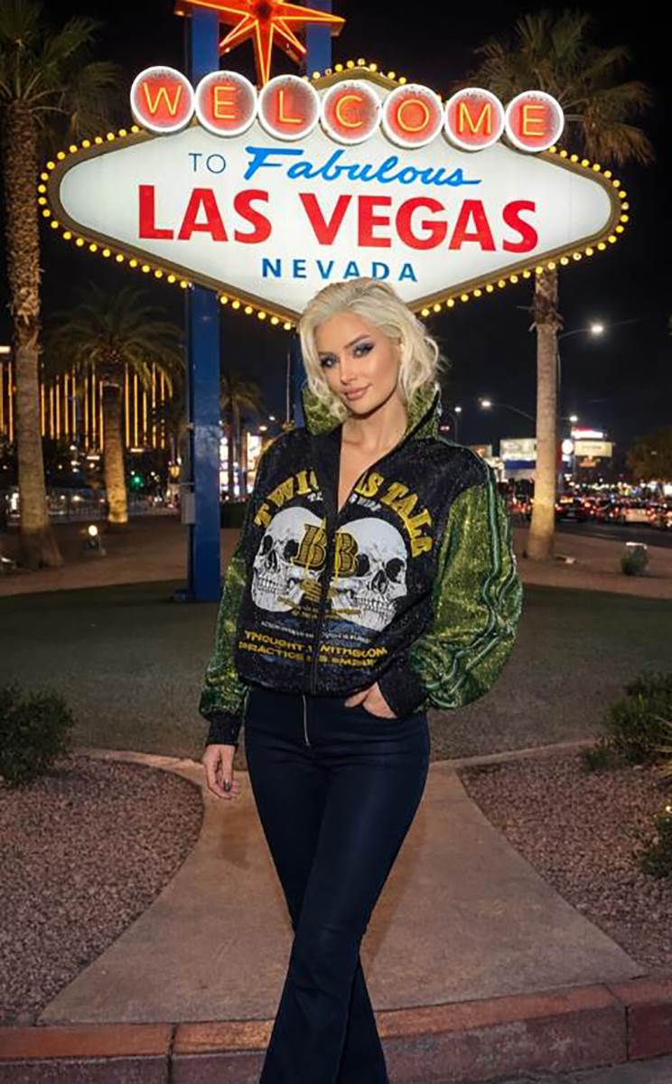 Turska modna influenserka Ašegul Eraslan (3).jpg