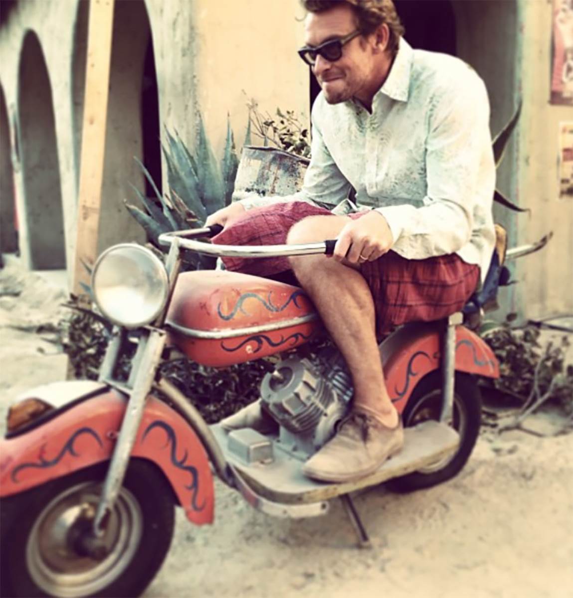 Sajmon Bejker (4).jpg