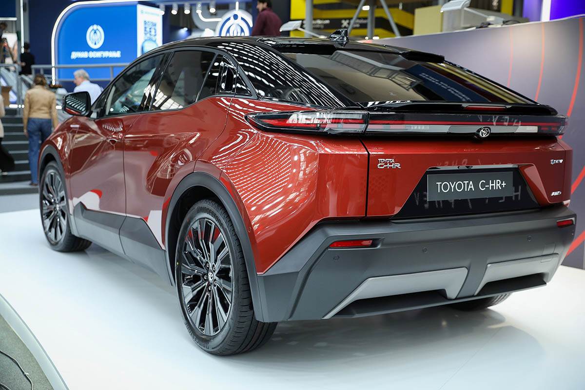 Toyota C-HR+ (2).jpg