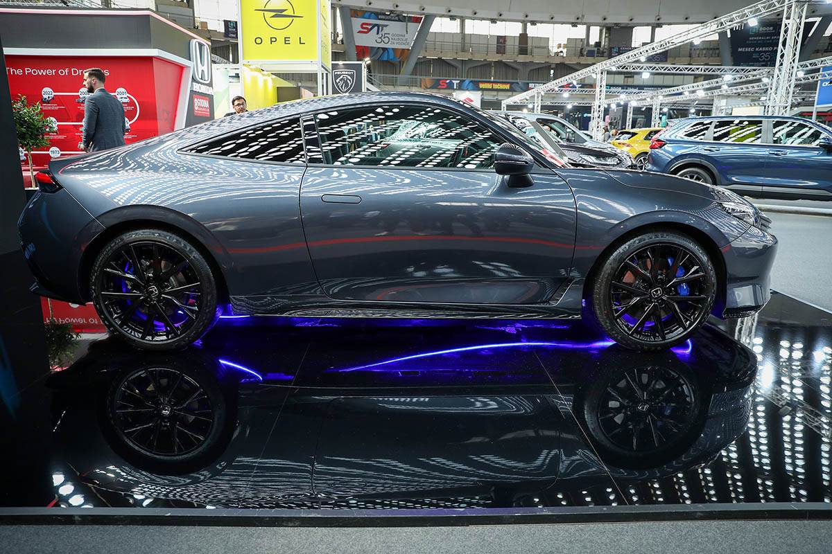 Honda Prelude (3).jpg