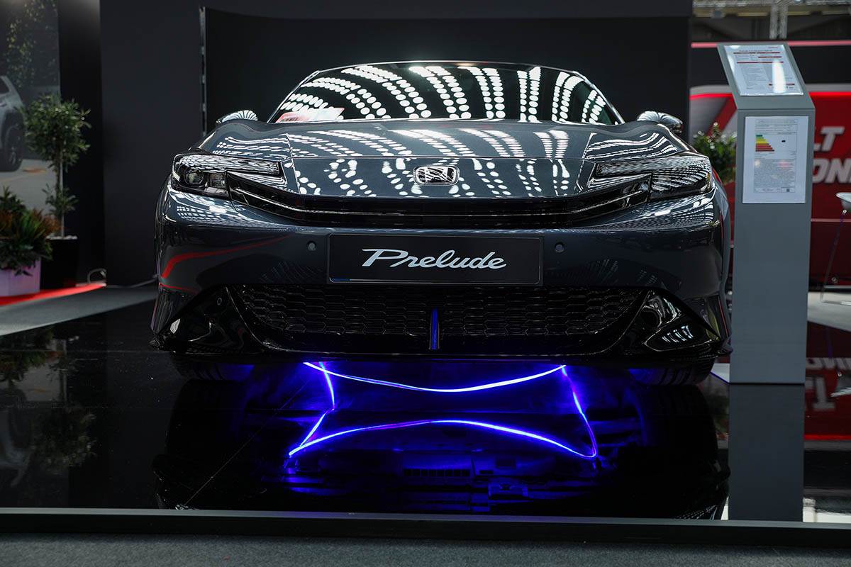 Honda Prelude (1).jpg